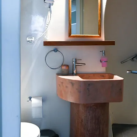 Mati Cave Apartment Karterados (Santorini)