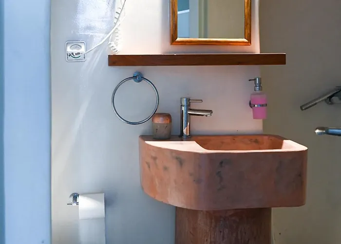 Mati Cave Apartman Karterádosz