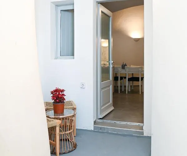 Mati Cave Apartment Karterados (Santorini)